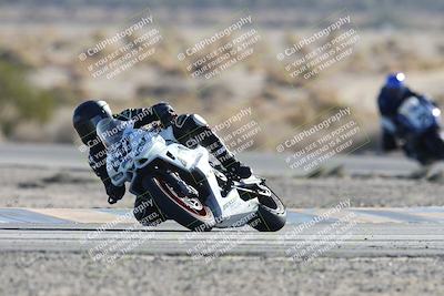 media/Dec-07-2025-CVMA (Sun) [[3e7d2de5dc]]/Race 12- Formula 40 MW and LW/